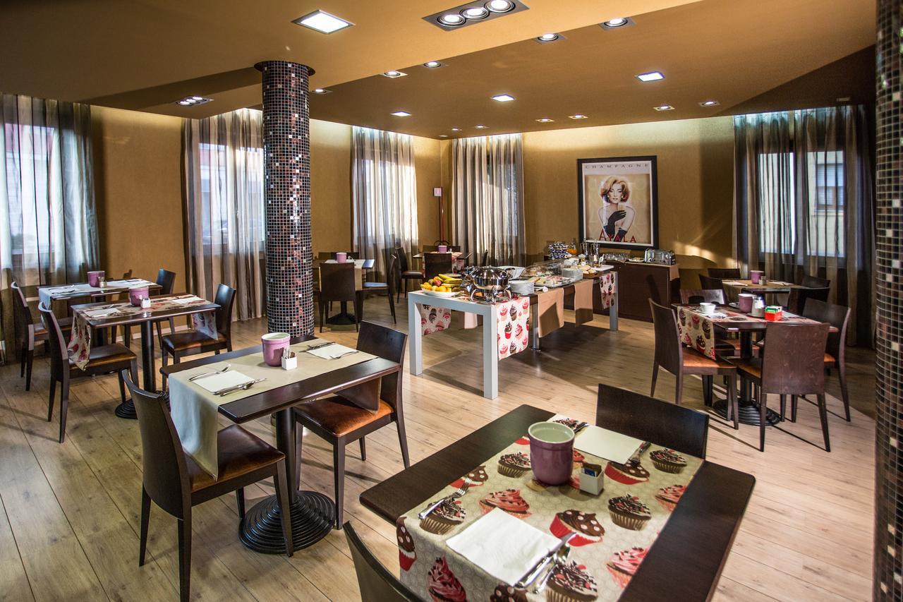 Hotel Fortyfive Chivasso Luaran gambar