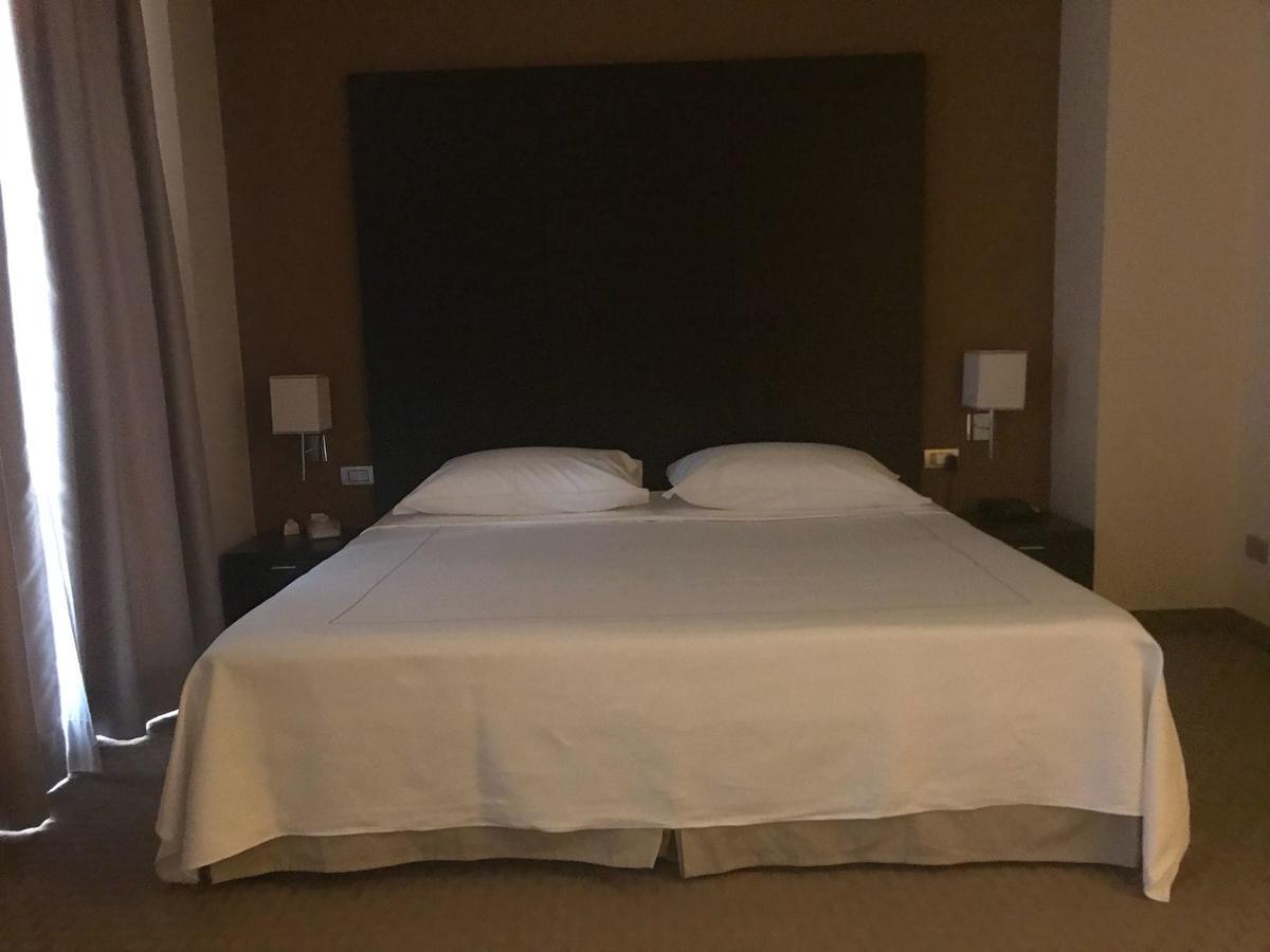 Hotel Fortyfive Chivasso Luaran gambar