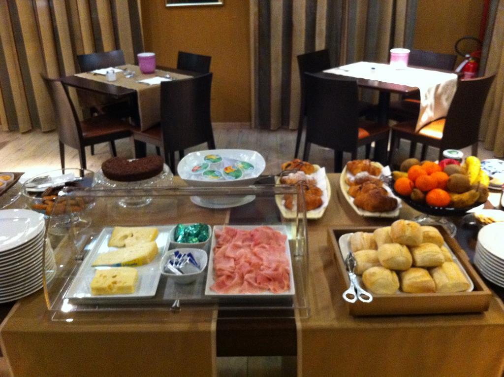 Hotel Fortyfive Chivasso Luaran gambar